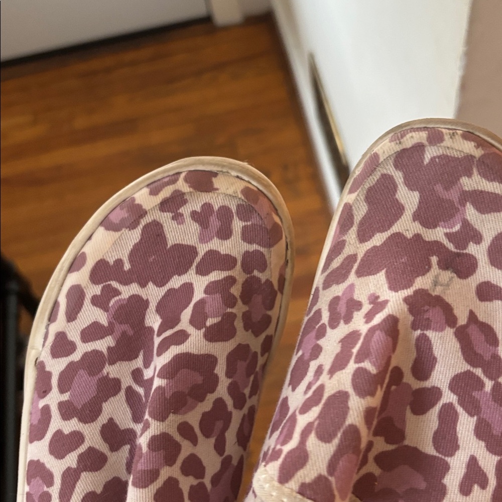 Oofos Oomg Eezee Low Womens Shoes Size 5 Pink Leopard Slip On Sneakers - used